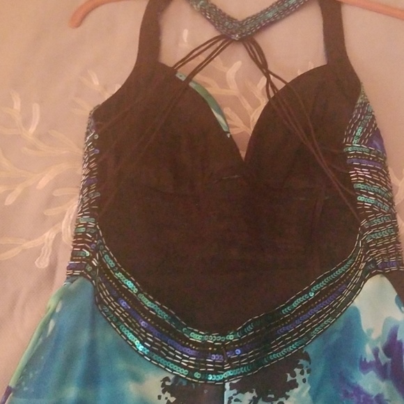 Cache dress - Picture 4 of 8